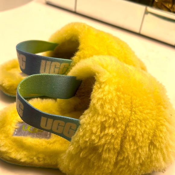 ugg kids - Picture 1 of 3